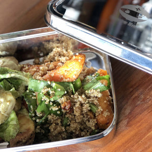 Stainless-steel Lunchbox by Bento Ninja without clasps, perfect size for buying sushi or as pictured with a healthy quinoa, lettuce and roast veggie salad.